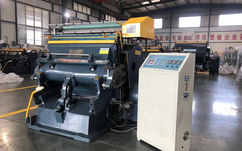 Clamshell Die Cutter with Foil Stamping